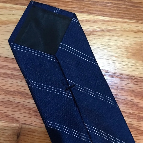 👔VAN HEUSEN Necktie - Picture 3 of 4